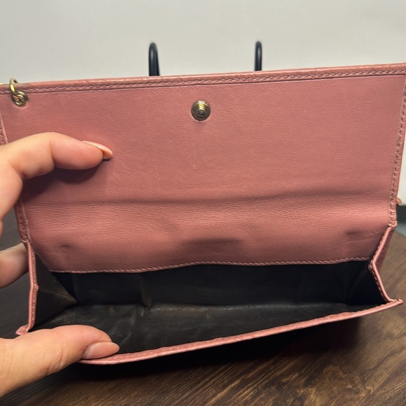 Authentic Gucci Wallet - Pre-loved - Picture 5 of 13
